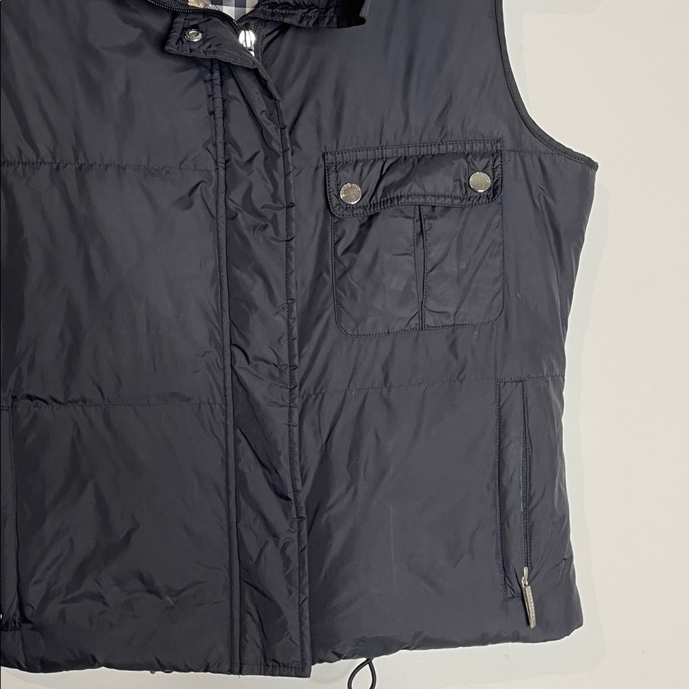 Burberry | Women’s Black Kelsea Puffer Vest Nova Check Lining Size Small - Picture 2 of 8